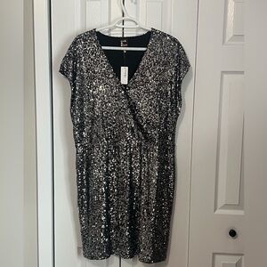 Reitmans Sequin V-Neck Dress. XL